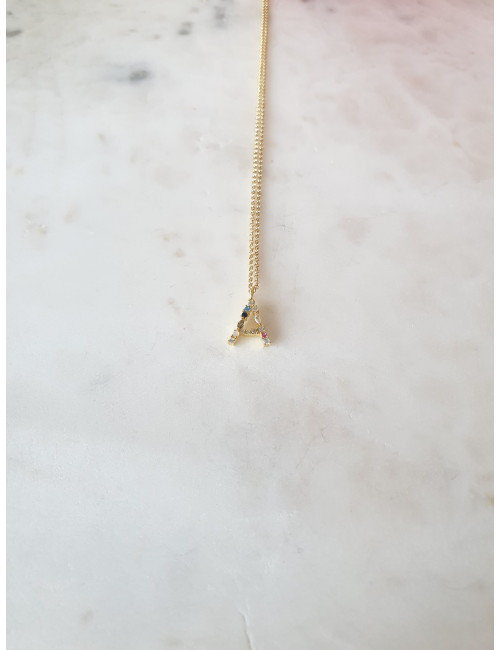 COLAR LETRA A PEQUENO CRAVADA COM PEDRAS