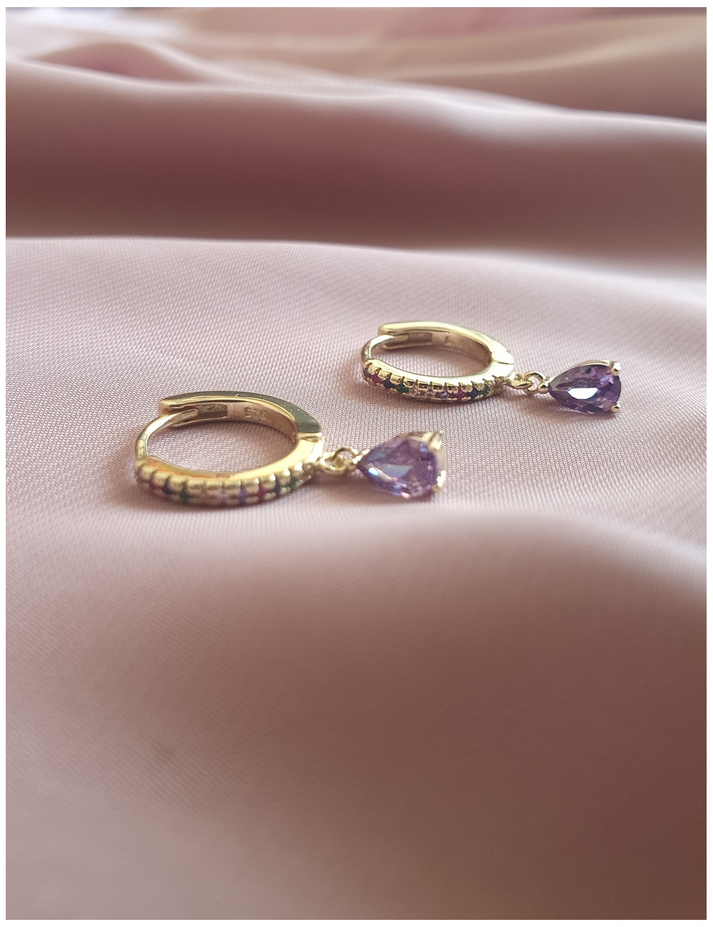 ARGOLAS COLORIDA PENDENTE LILÁS PRATA DOURADA