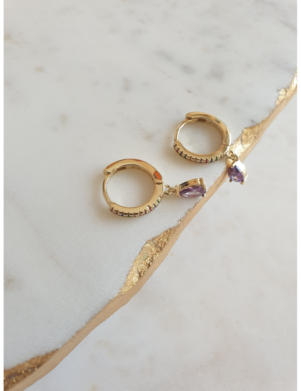 ARGOLAS COLORIDA PENDENTE LILÁS PRATA DOURADA