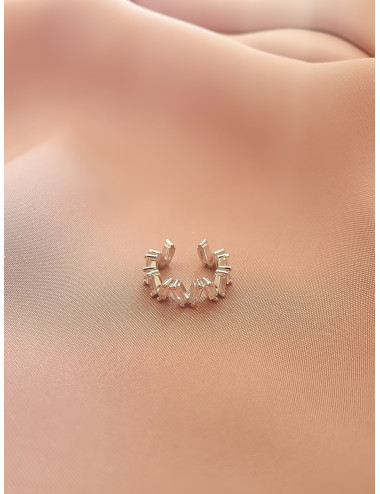 EAR CUFF COM PEDRAS BRANCAS