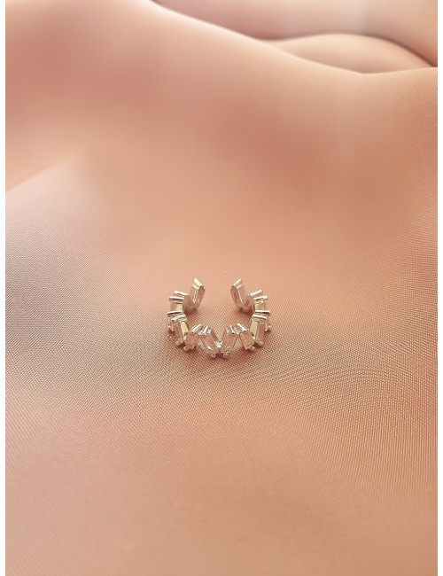 EAR CUFF COM PEDRAS BRANCAS