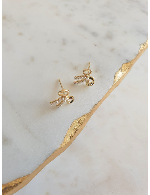 BRINCOS LAÇO PÉROLAS