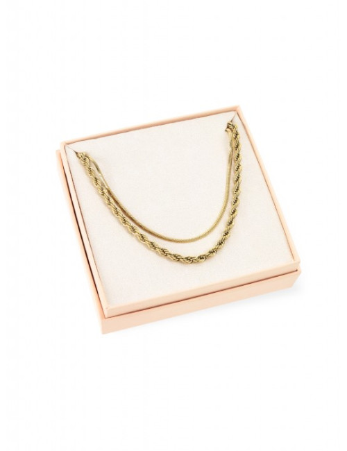 Set One Twisted Betrayal