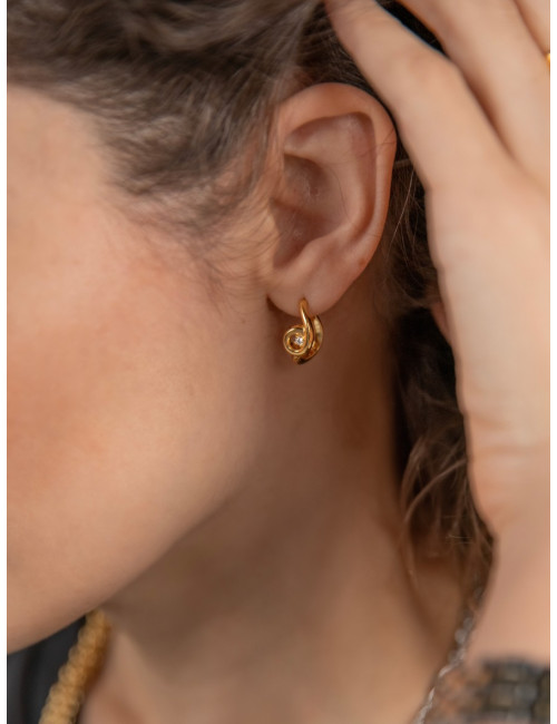 Brincos One Infinity Twisted Gold