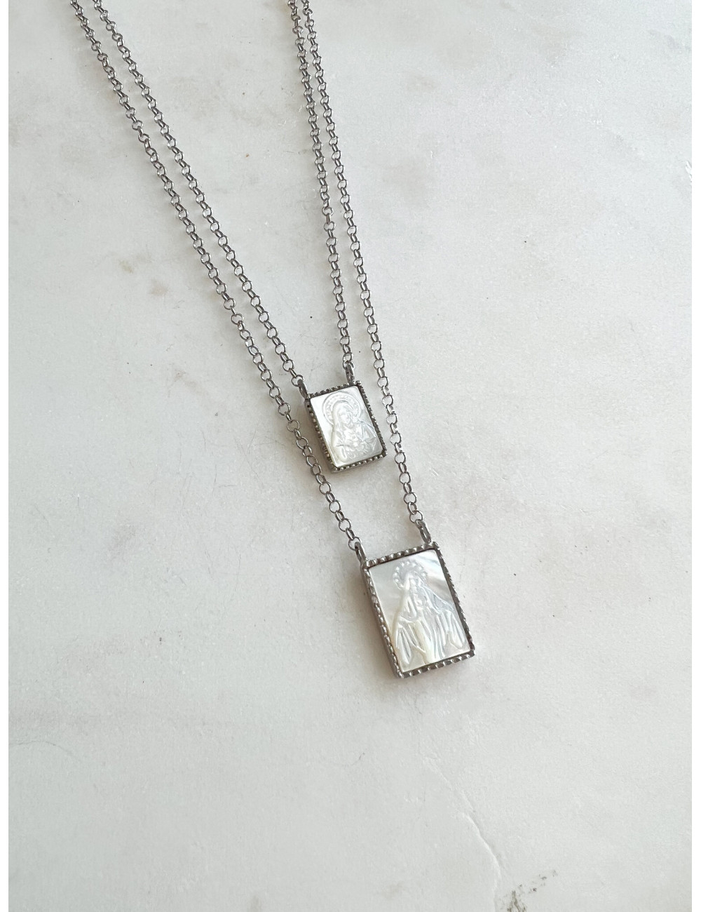 Escapulário Madrepérola Prata