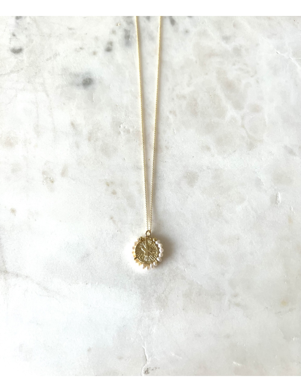 Colar Anjo e Pérolas Prata Dourada