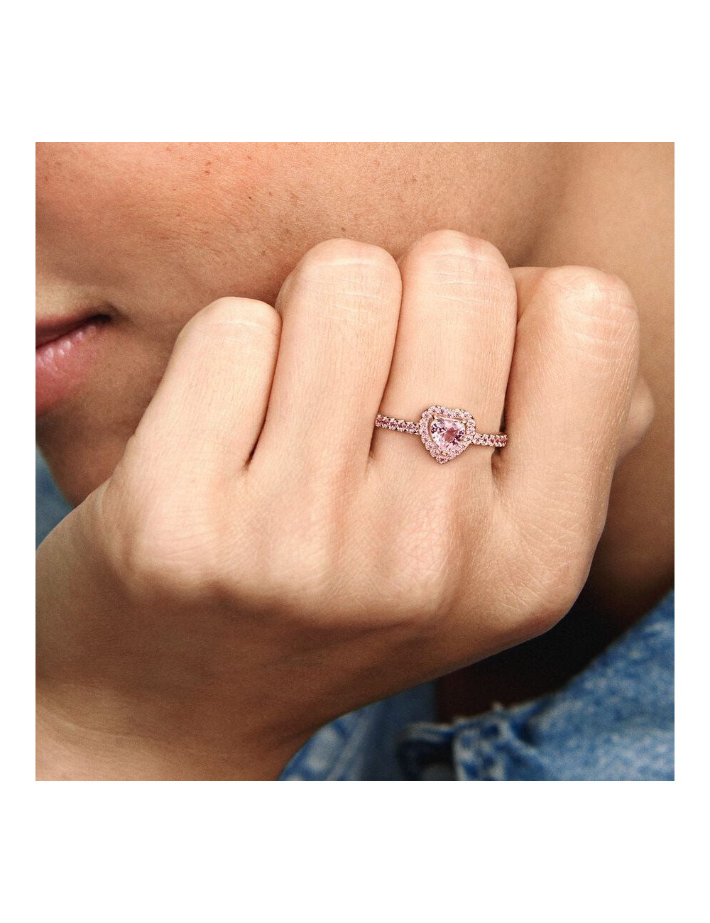 Anel Sparkling Elevated Heart Pandora