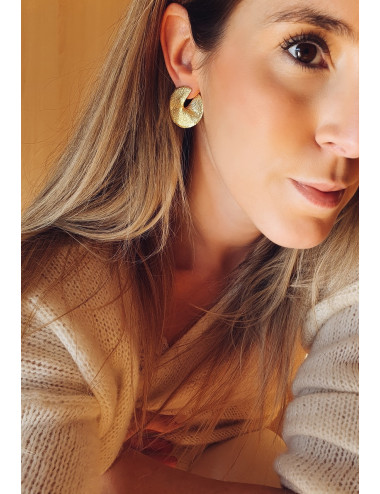 BRINCOS SARAH PRATA DOURADA