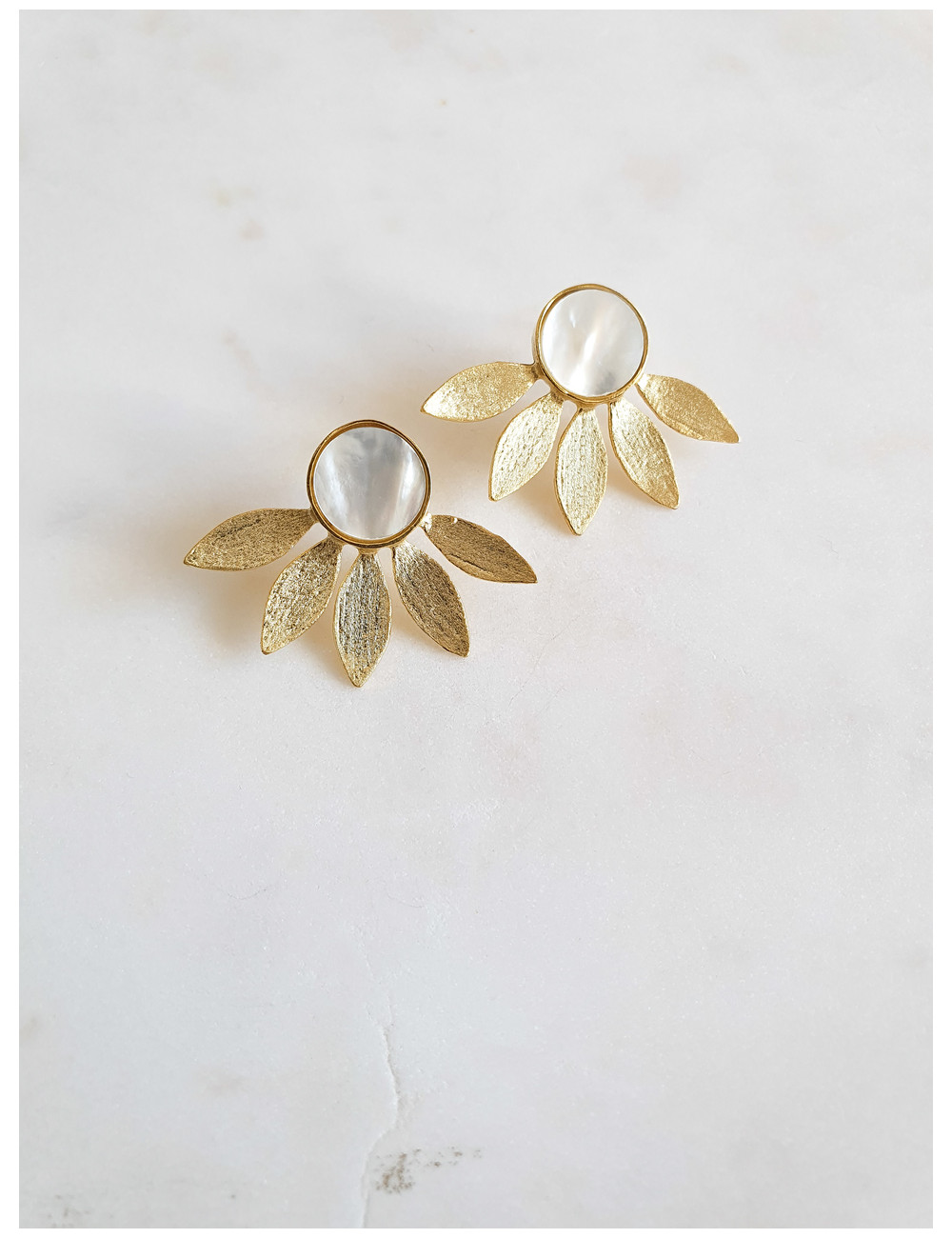 BRINCOS ZANZI PRATA DOURADA