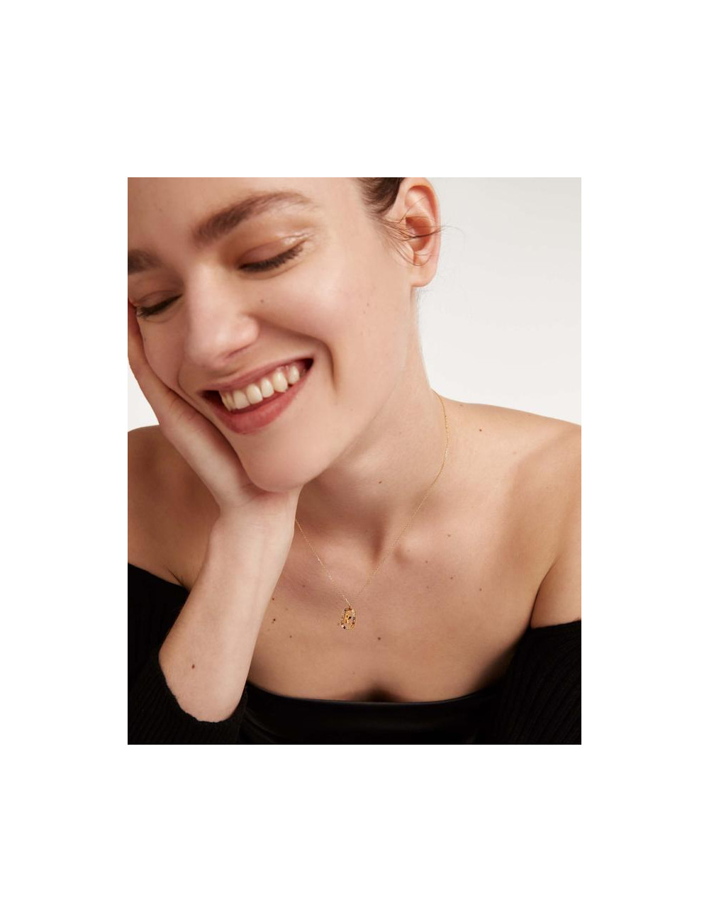 LETTER R GOLD NECKLACE PDPAOLA