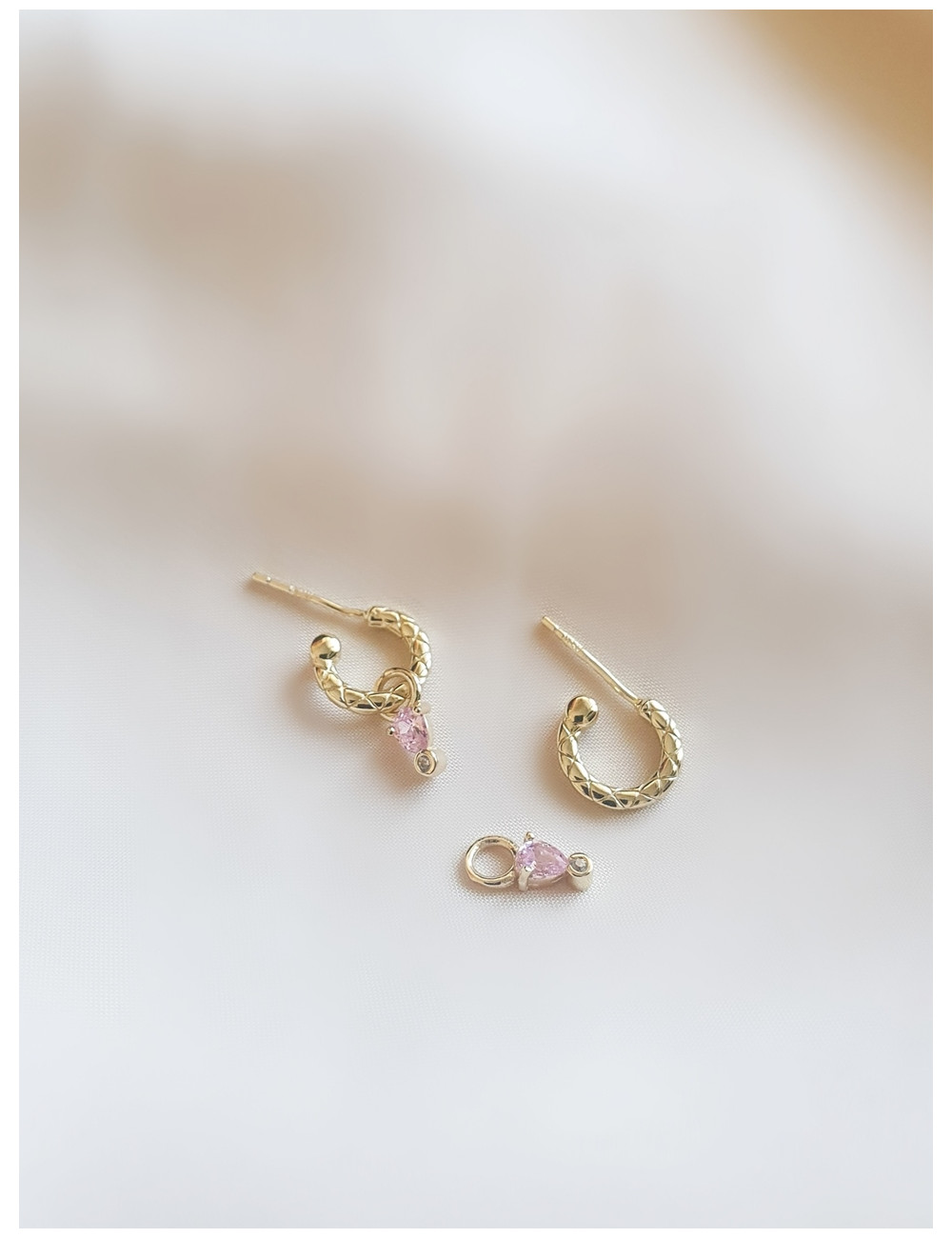 BRINCOS FELICIA PRATA DOURADA