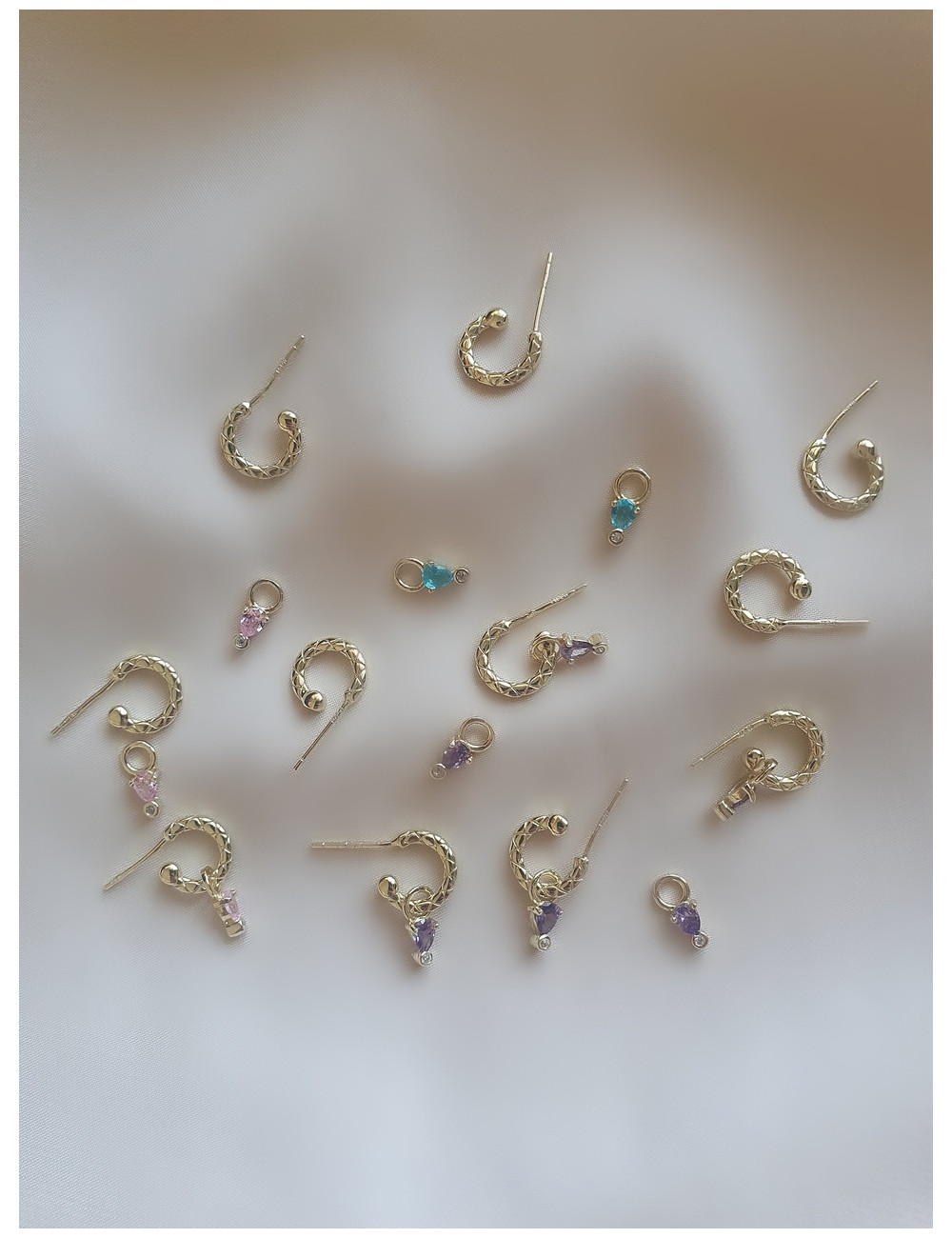 BRINCOS FELICIA PRATA DOURADA