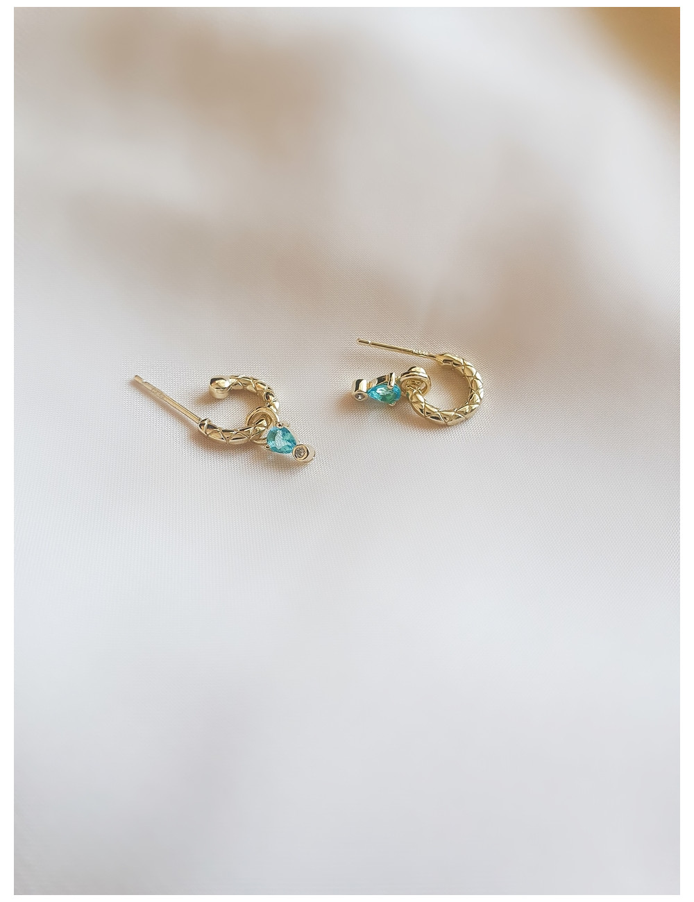 BRINCOS FELICIA PRATA DOURADA