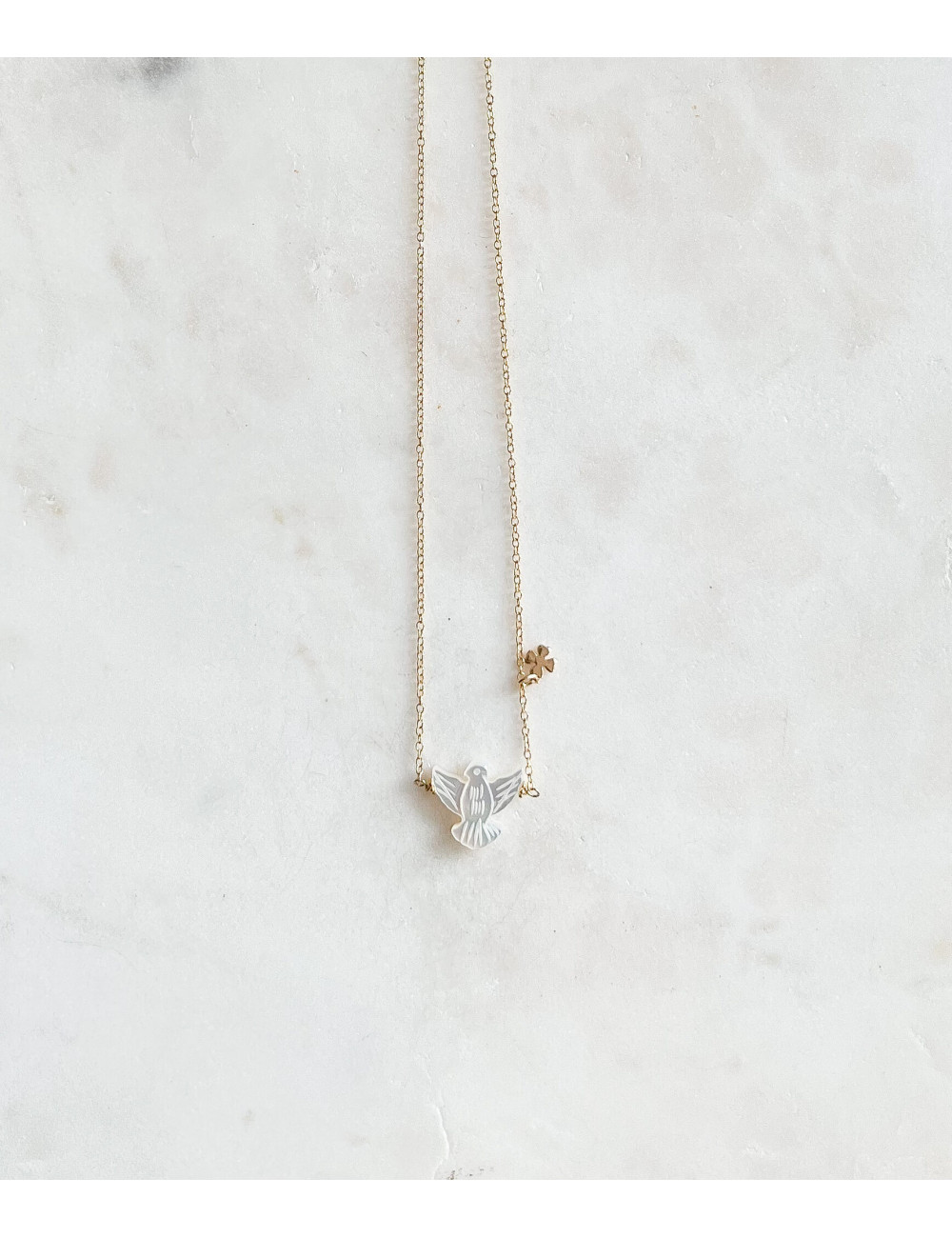 Colar Espirito Santo Madrepérola Prata Dourada