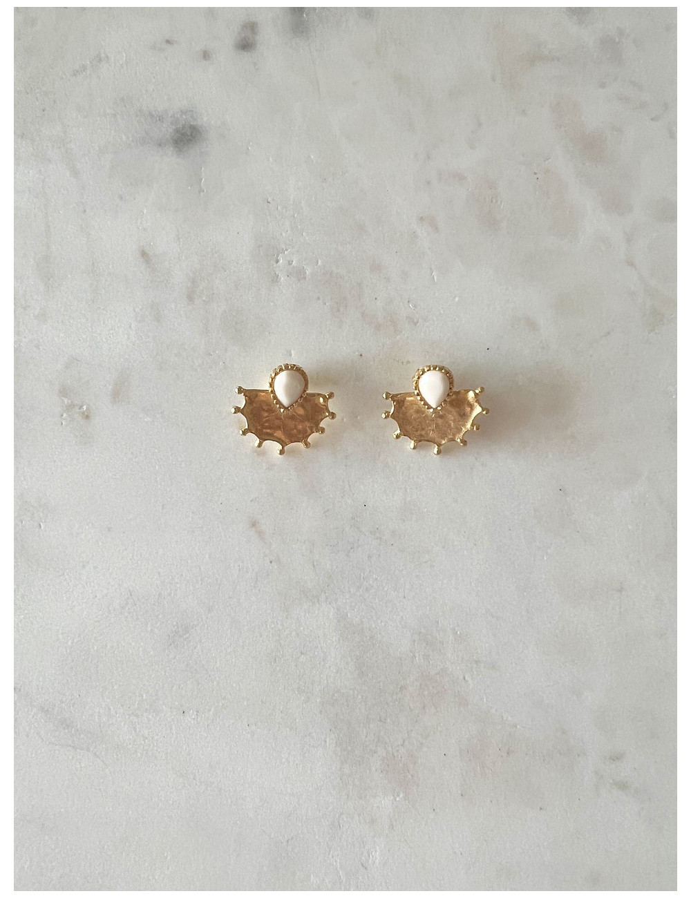 Brincos Leque Branco Prata Dourada