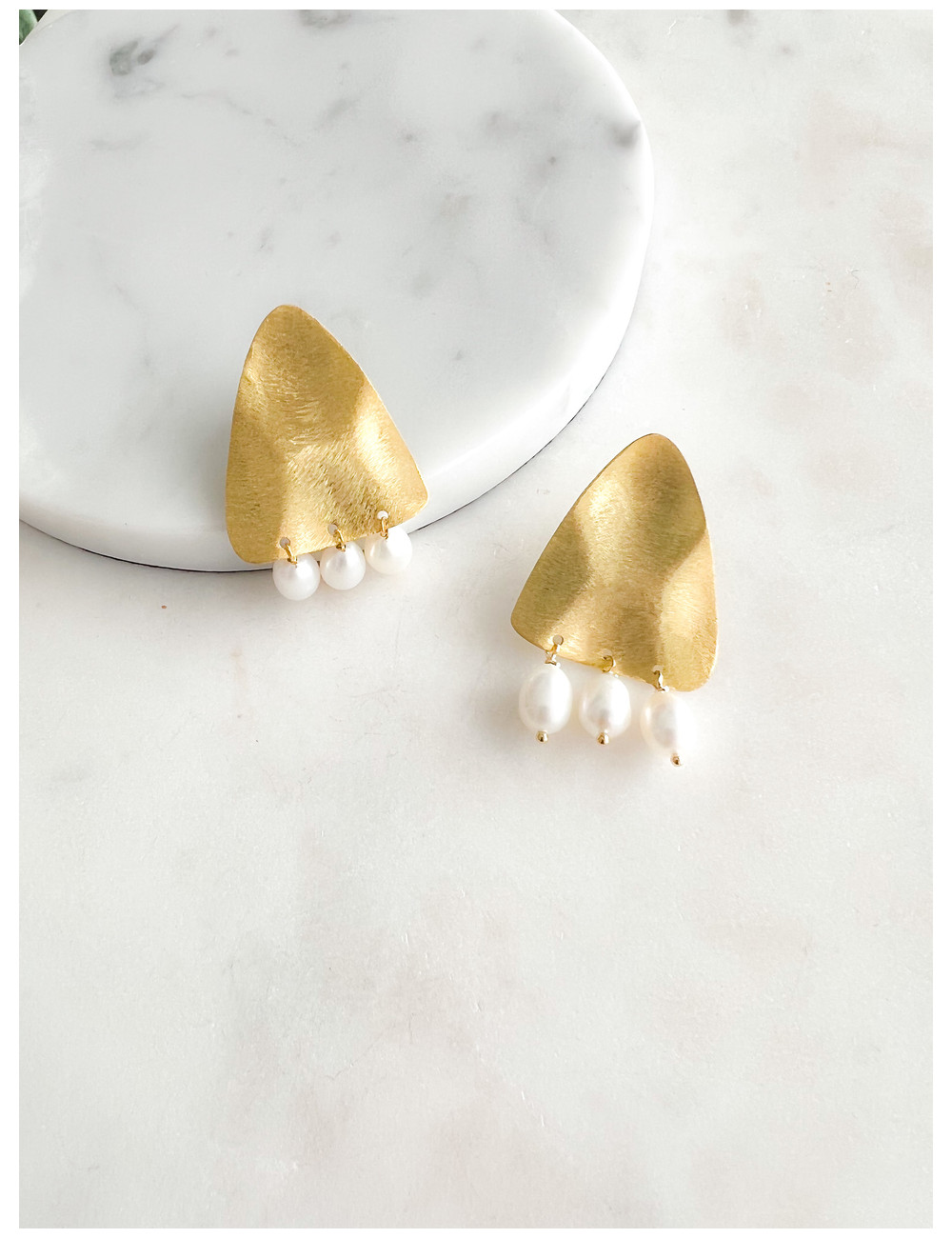 BRINCOS KENDWA PRATA DOURADA